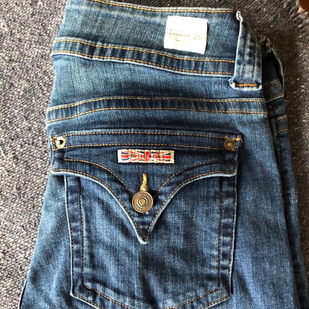 Sz 29 HUDSON Jeans Midrise signature